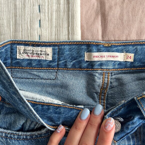 Levi's Premium Ribcage Straight Ankle Jeans in Dance Around -- Size 24 - Picture 5 of 6